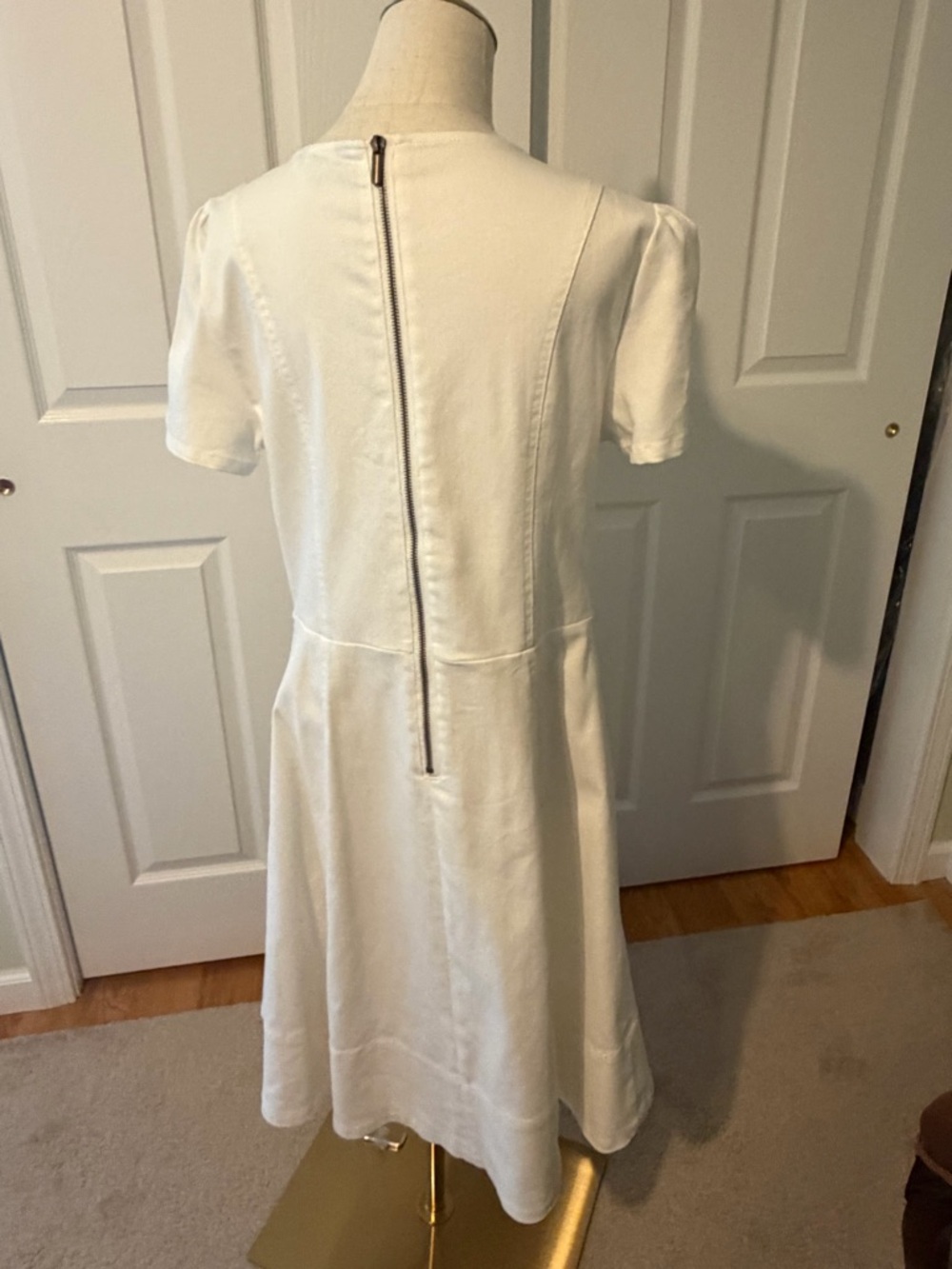 Dress - Picture 5 of 6